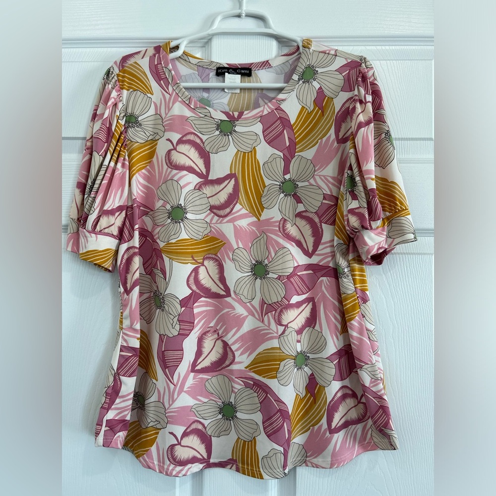 Kim & Cami Pink and Yellow Floral Short Sleeve Top